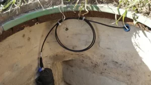 Installation of a cellular antenna in the wastewater network