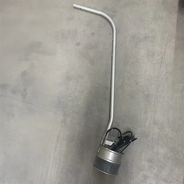 Manchon avec perche, tuyau d'air et de bullage